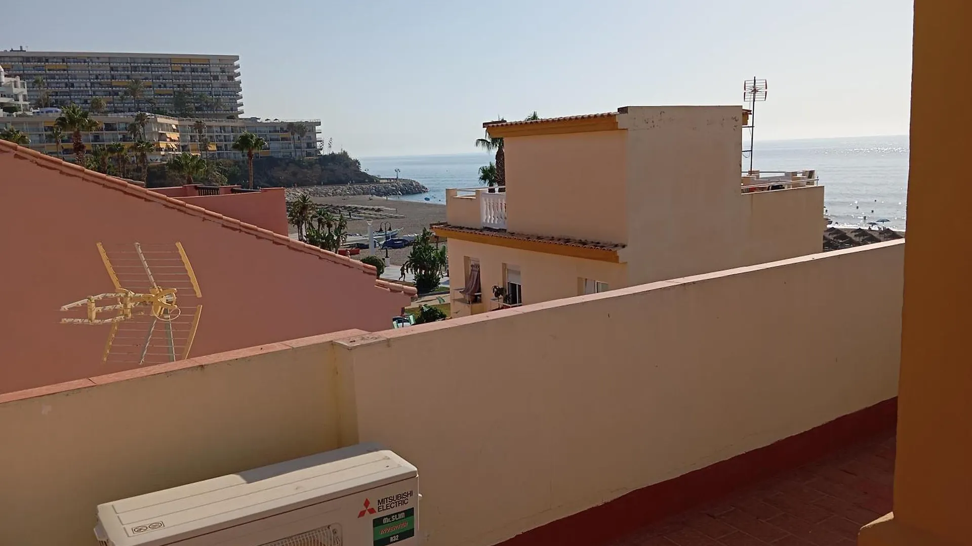 Edificio Maria Pina La Carihuela Calle Los Perros Torremolinos