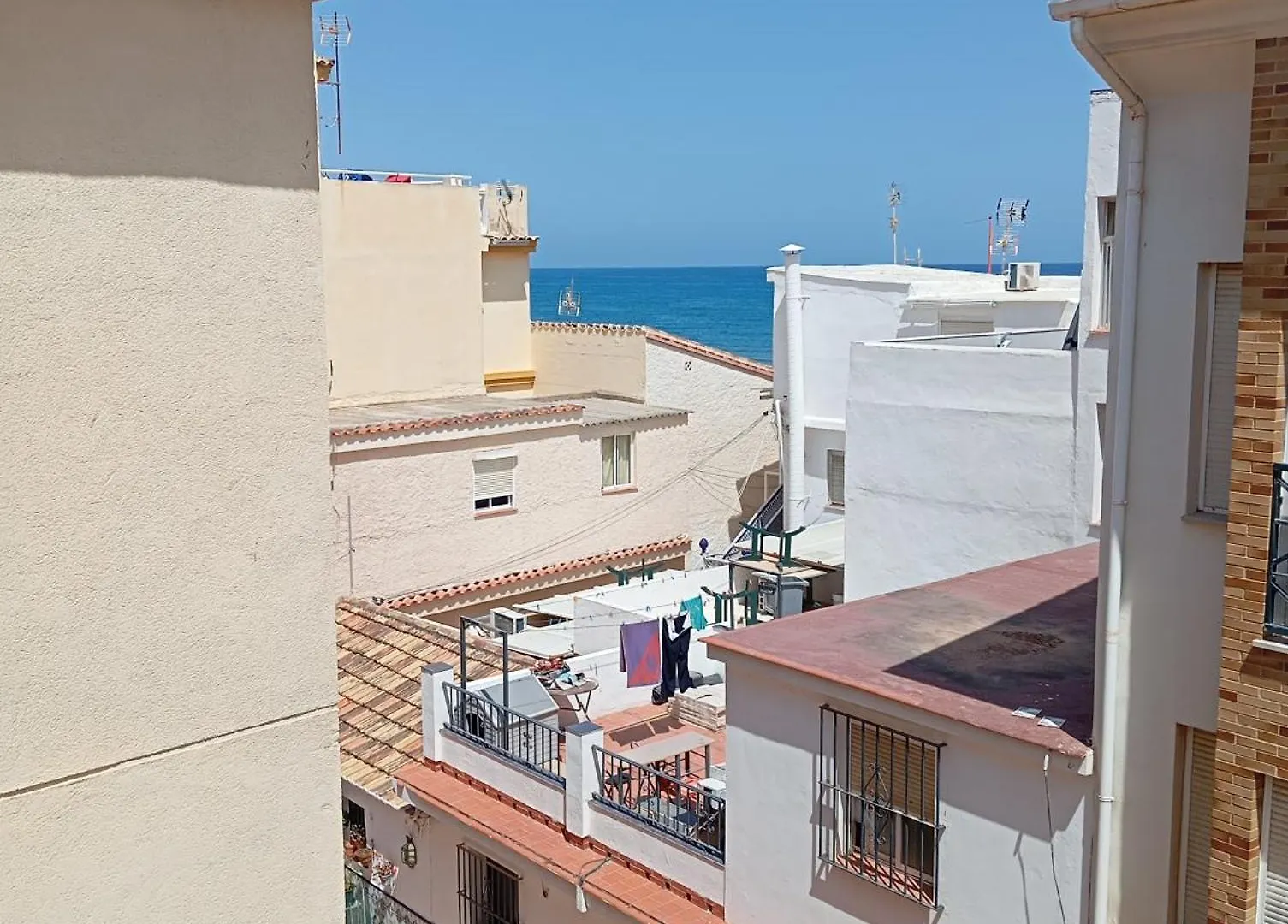 Edificio Maria Pina La Carihuela Calle Los Perros Torremolinos